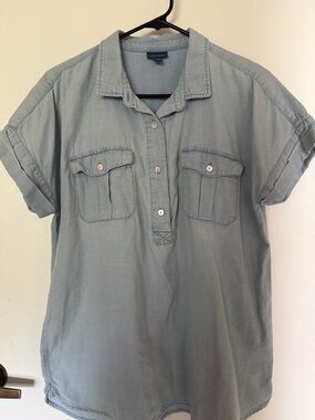 J Jill Women's Light Blue Short-Sleeve Washed Utility Blouse